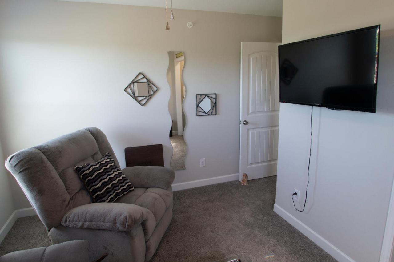 Great Little Guest Suite With Private Entry & Deck! Pet Friendly & 30 Mins To Nashville! Ashland City Exteriör bild